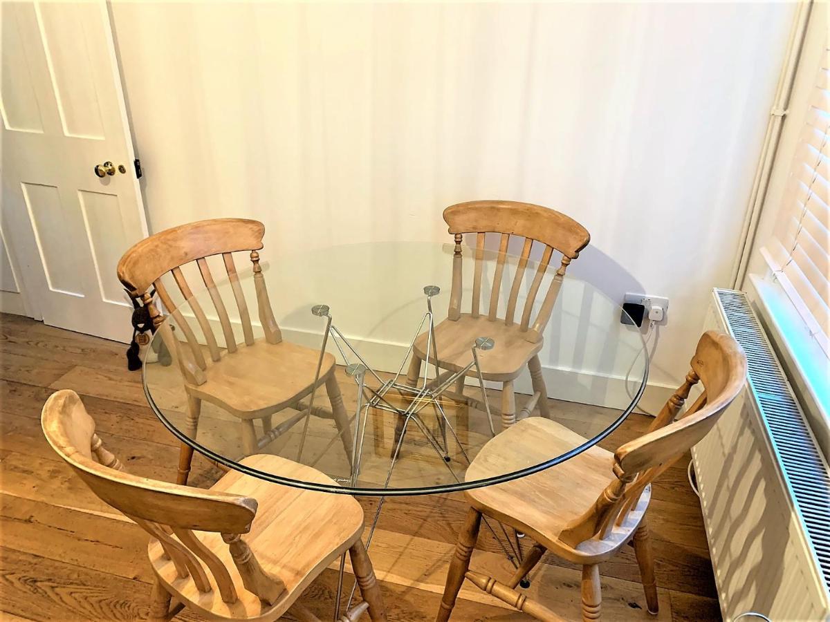 Riverside Channel5 "Holidays Homes In The Sun" Featured Central Canterbury Cottage With Free Parking المظهر الخارجي الصورة
