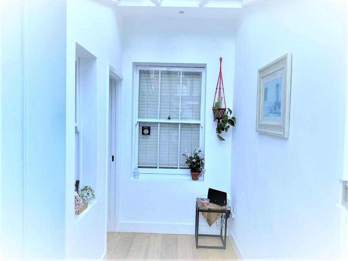 Riverside Channel5 "Holidays Homes In The Sun" Featured Central Canterbury Cottage With Free Parking المظهر الخارجي الصورة