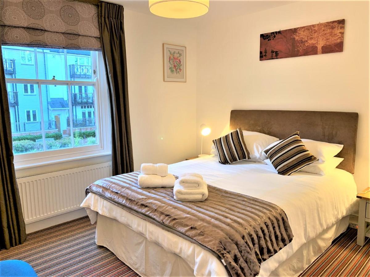 Riverside Channel5 "Holidays Homes In The Sun" Featured Central Canterbury Cottage With Free Parking المظهر الخارجي الصورة